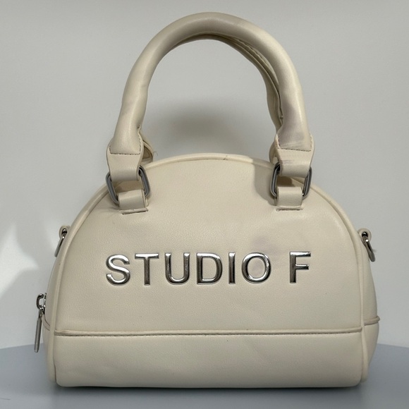 Studio F Cream crossbody Bag - Picture 3 of 11